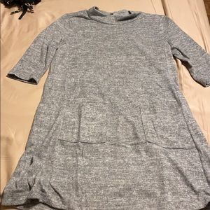 Women’s Grey Tunic with pockets!